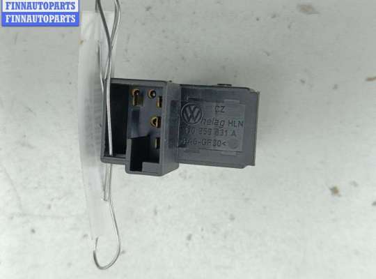 купить Кнопка открывания багажника на Volkswagen Passat B5+ (GP)