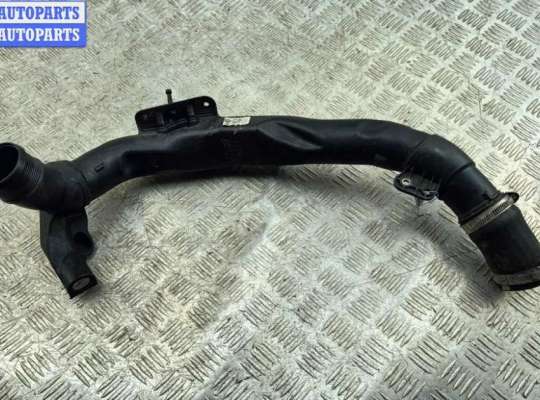 Патрубок интеркулера VG2781648 на Volkswagen Passat B6
