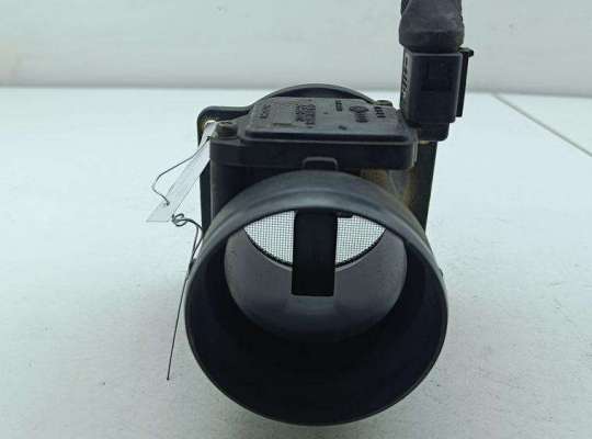 купить Расходомер (измеритель потока воздуха) на Volkswagen Passat B5