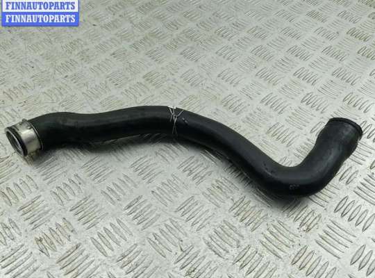 Патрубок радиатора MB1624468 на Mercedes C-Class W203 (2000-2006)