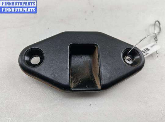 купить Ответная часть (скоба) замка двери на Volkswagen Caddy (2004-2010)