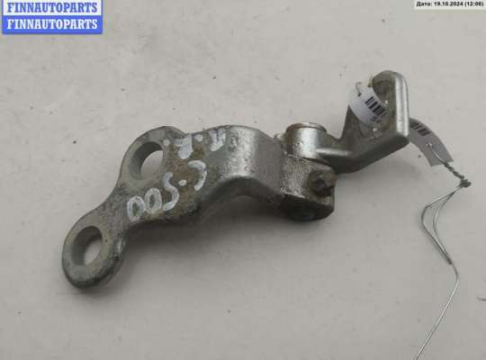 купить Петля двери передней правой на Ford Focus I (1998-2005)