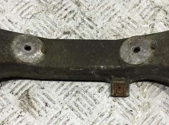 купить Кронштейн КПП опорный на BMW 3 E90/E91/E92/E93 (2005-2013)