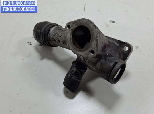 купить Фланец (тройник) системы охлаждения на Volkswagen Passat B5