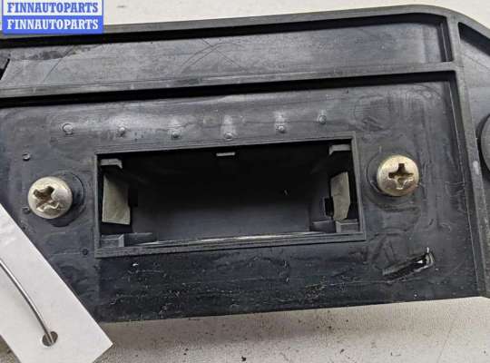 купить Кнопка открывания багажника на Volkswagen Touran