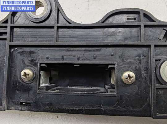 купить Кнопка открывания багажника на Volkswagen Touran