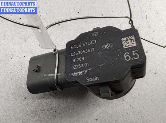 Купить Датчик парковки (парктроник) задний на Mazda 3 (2018- ) BP Датчик парковки (парктроник) задний MZ638898 на Mazda 3 (2018- ) BP