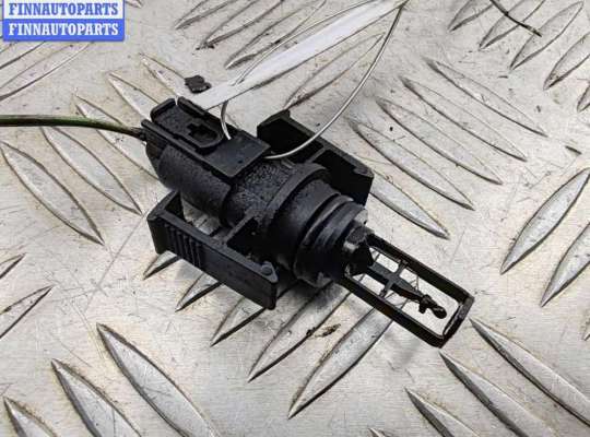 купить Датчик температуры на Mercedes C-Class W203 (2000-2006)