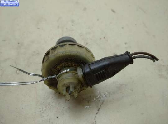 купить Крышка бачка тормозной жидкости на Volkswagen Transporter T4