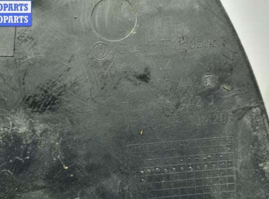 купить Накладка декоративная на Volkswagen Touareg