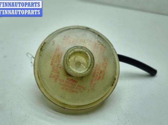 купить Бачок тормозной жидкости на Volkswagen Passat B5