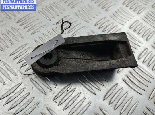 купить Кронштейн радиатора на Opel Signum (2003-2008)