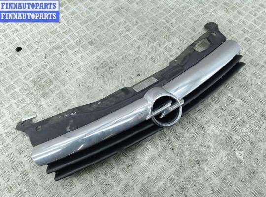 купить Решетка радиатора на Opel Astra H (2004-2009)