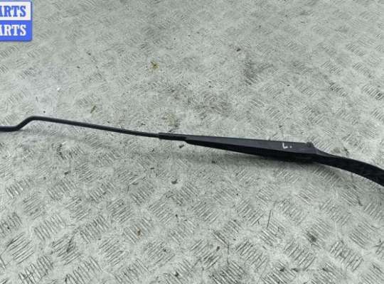 купить Щеткодержатель (поводок стеклоочистителя) передний на Peugeot 307