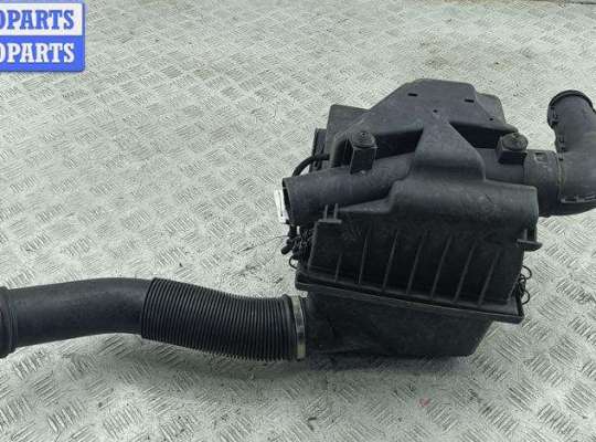 купить Корпус воздушного фильтра на Volkswagen Golf-3