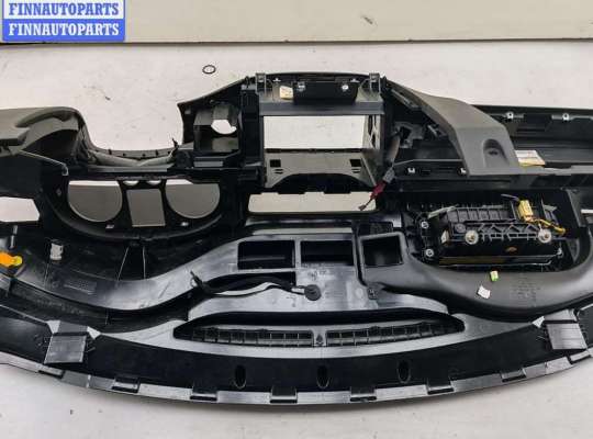 Панель передняя салона (Торпедо) на Volkswagen Passat B6 (3C)