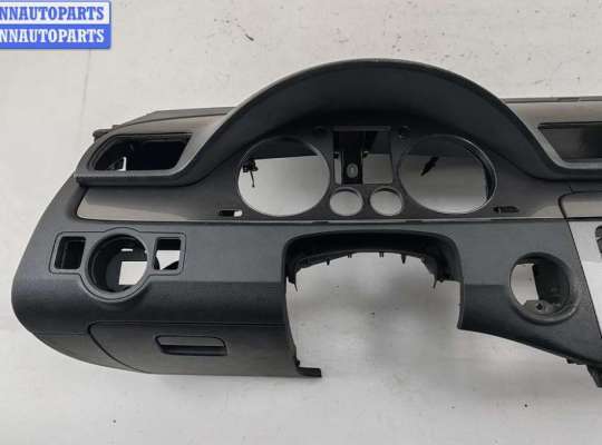 Панель передняя салона (Торпедо) на Volkswagen Passat B6 (3C)