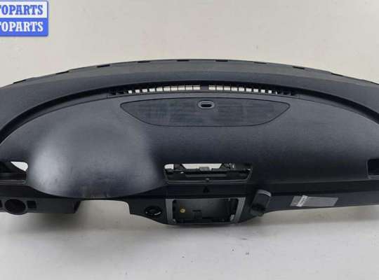 Панель передняя салона (Торпедо) на Volkswagen Passat B6 (3C)