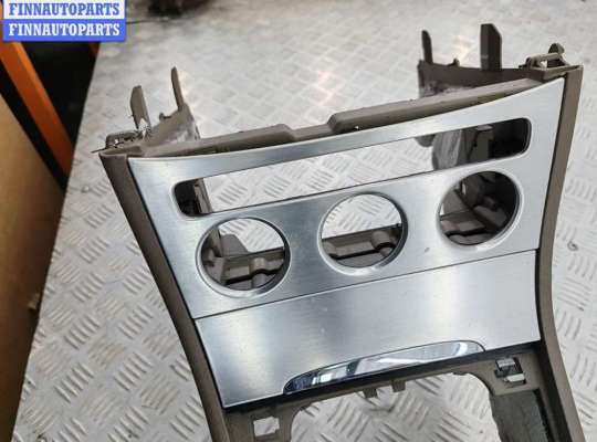 купить Подлокотник на Volkswagen Passat B6