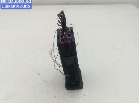 купить Кнопка аварийной сигнализации (аварийки) на Volkswagen Golf-4