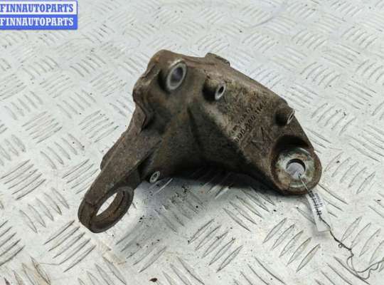 Кронштейн КПП опорный VG2741069 на Volkswagen Passat B5