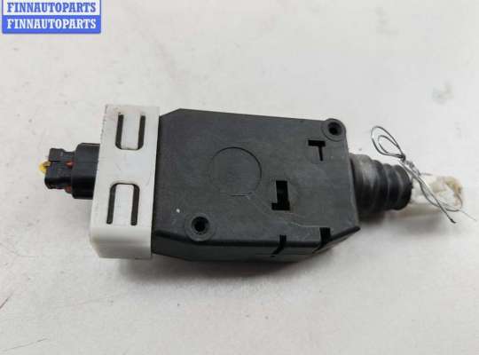 купить Активатор (привод) замка двери передней левой на Volvo S40 / V40 (1995-2004)