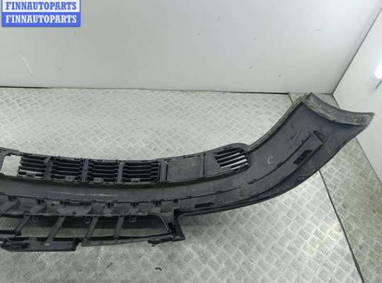 Бампер передний на Volkswagen Passat B5 (3B)