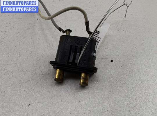 купить Выключатель концевой (концевик) на Mercedes Vito-1 W638 (1996-2003)