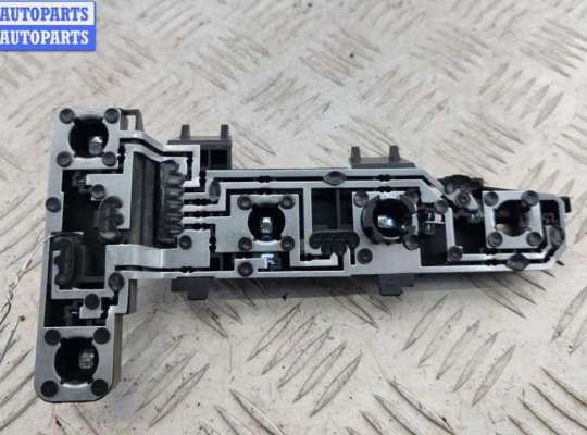 Купить Плата фонаря заднего левого на Volkswagen Golf-4 Плата фонаря заднего левого VG2785060 на Volkswagen Golf-4