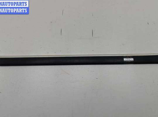 купить Молдинг двери задней правой на Volkswagen Sharan (2000-2010)