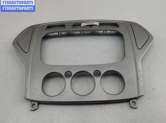 купить Накладка декоративная на торпедо на Ford Mondeo IV (2007-2014)