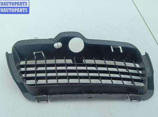 купить Решётка (заглушка) в бампер на Volkswagen Golf-3