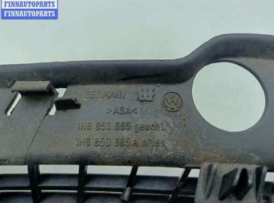 купить Решётка (заглушка) в бампер на Volkswagen Golf-3