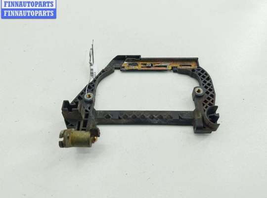 Купить Корпус (держатель) ручки двери задней правой на BMW 5 E39 (1995-2003) Корпус (держатель) ручки двери задней правой BM3611780 на BMW 5 E39 (1995-2003)