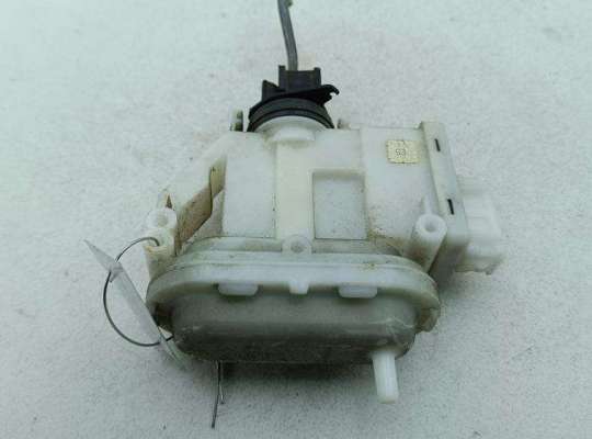 купить Активатор (привод) замка двери передней левой на Volkswagen Passat B3