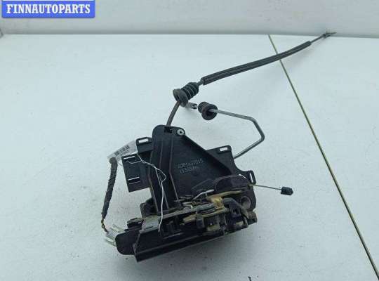 Замок боковой двери на Volkswagen Golf IV (1J)