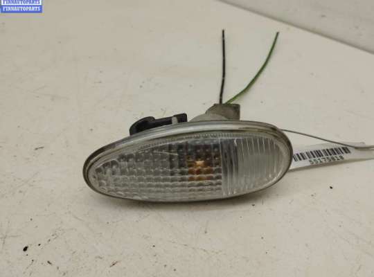 купить Повторитель поворота левый на Mitsubishi Space Wagon (1998-2004)