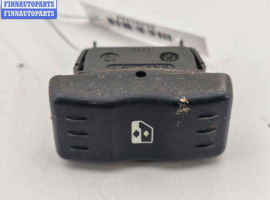 Кнопка стеклоподъемника переднего правого RN1602589 на Dacia (Renault) Logan