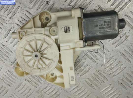 купить Моторчик стеклоподъемника передний правый на Ford Focus II (2004-2011)