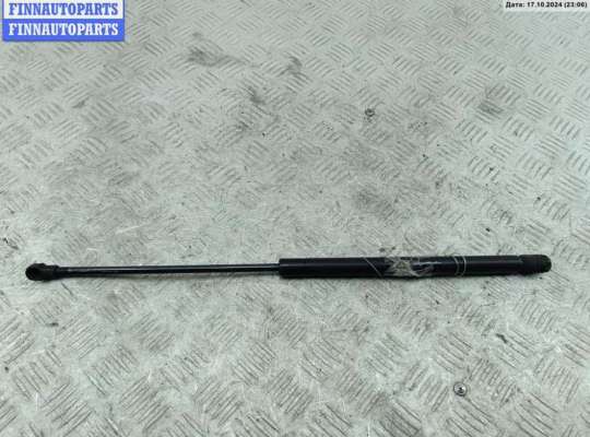 Амортизатор капота VG1462691 на Volkswagen Golf-4