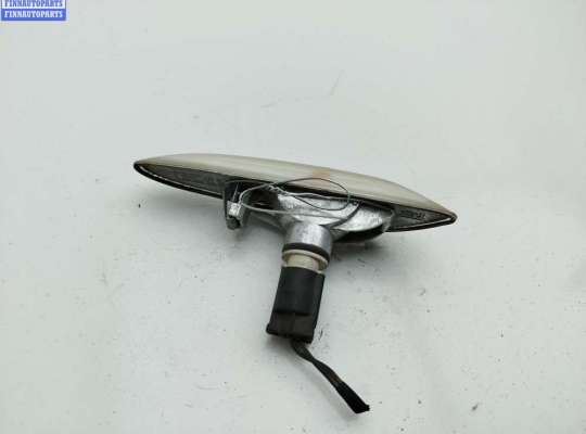 Повторитель поворота в крыло на BMW 3 (E46)