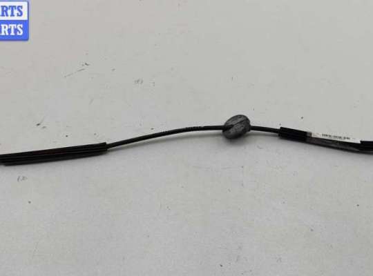 Трос двери передней VG2677258 на Volkswagen Passat B5+ (GP)