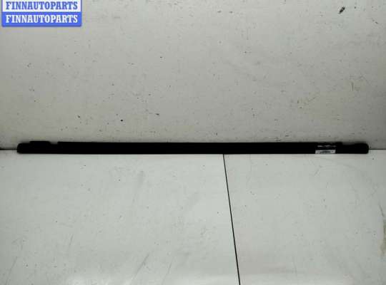 купить Молдинг стекла двери задней правой наружный на Volkswagen Passat B4