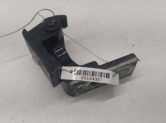 купить Петля двери передней левой на Audi A4 B7 (2004-2008)