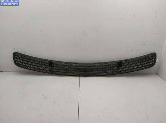 купить Решетка капота на Mercedes C-Class W203 (2000-2006)