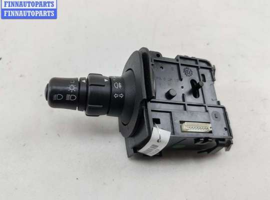 Переключатель поворотов RN1567654 на Renault Scenic II (2003-2009)