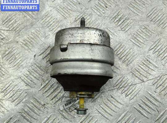 Подушка крепления двигателя AU1743806 на Audi A4 B7 (2004-2008)
