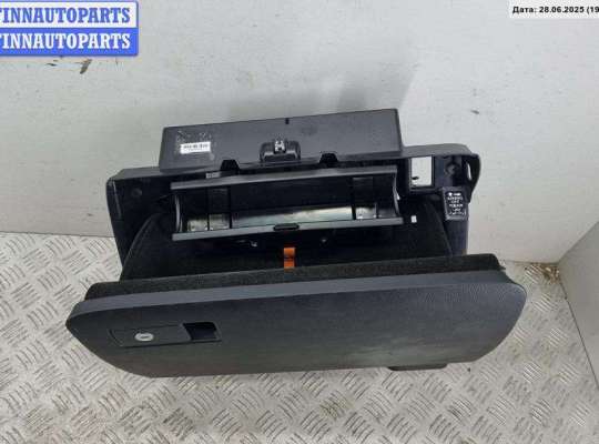 купить Бардачок на Volkswagen Passat B6