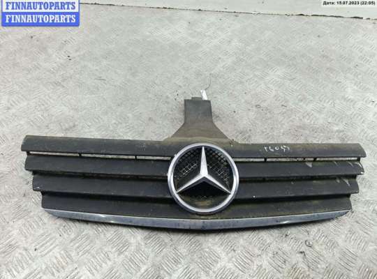 Решетка радиатора MB971463 на Mercedes W203 (C)