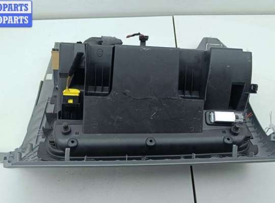 купить Бардачок на Volkswagen Golf-5